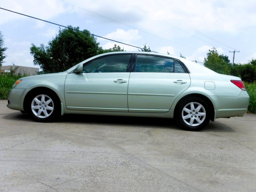 2008 Toyota Avalon Image 11