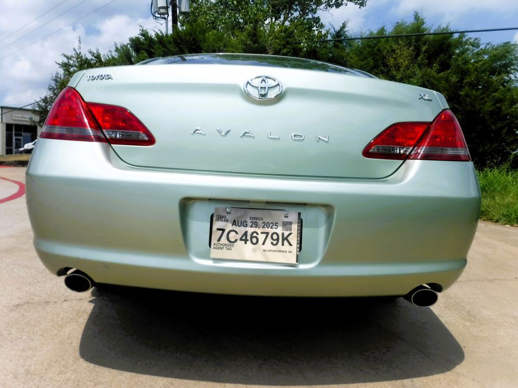 2008 Toyota Avalon Image 17
