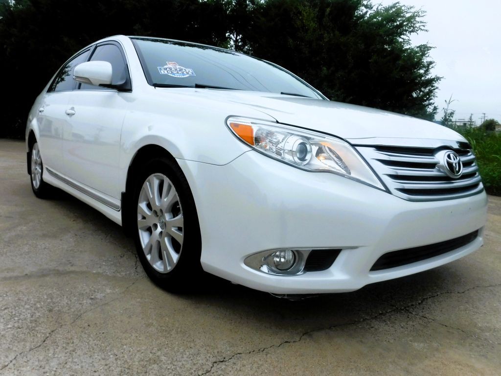 2012 Toyota Avalon Image 3