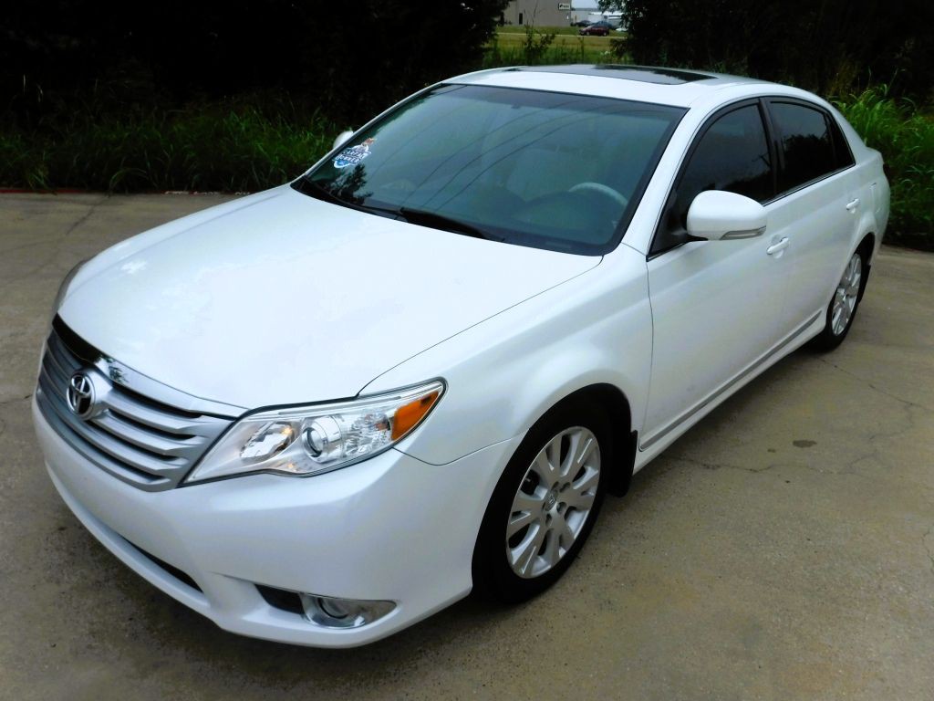 2012 Toyota Avalon Image 8