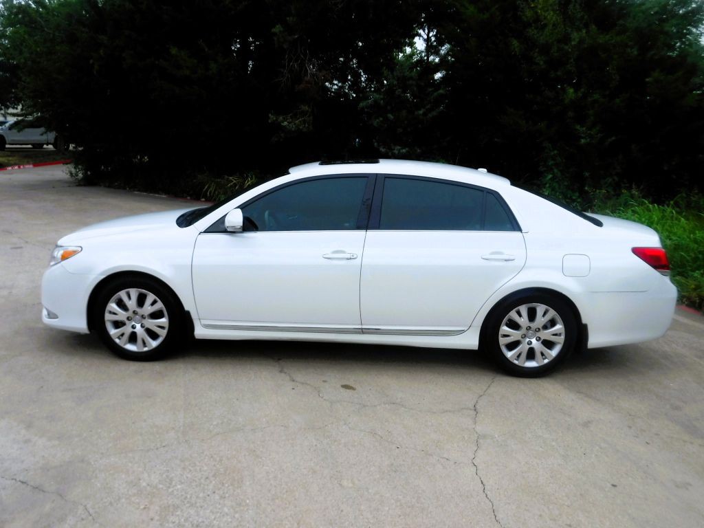 2012 Toyota Avalon Image 10