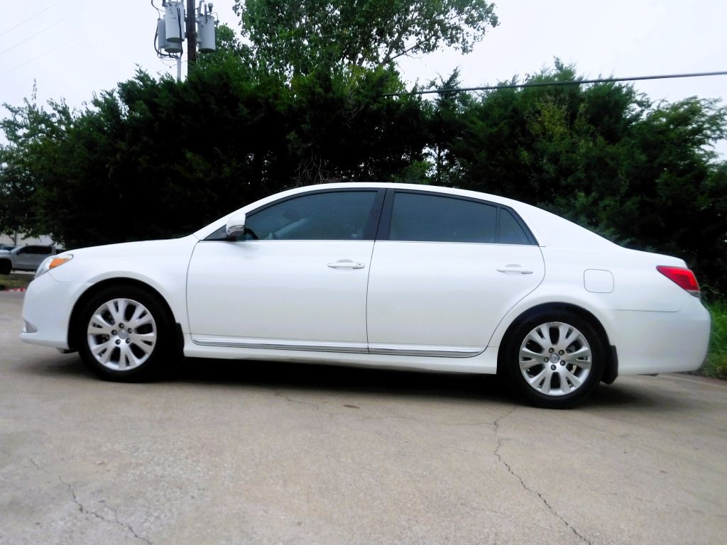 2012 Toyota Avalon Image 11