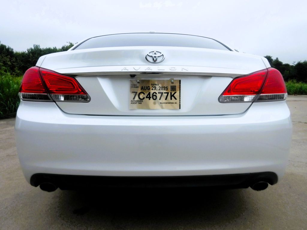 2012 Toyota Avalon Image 17