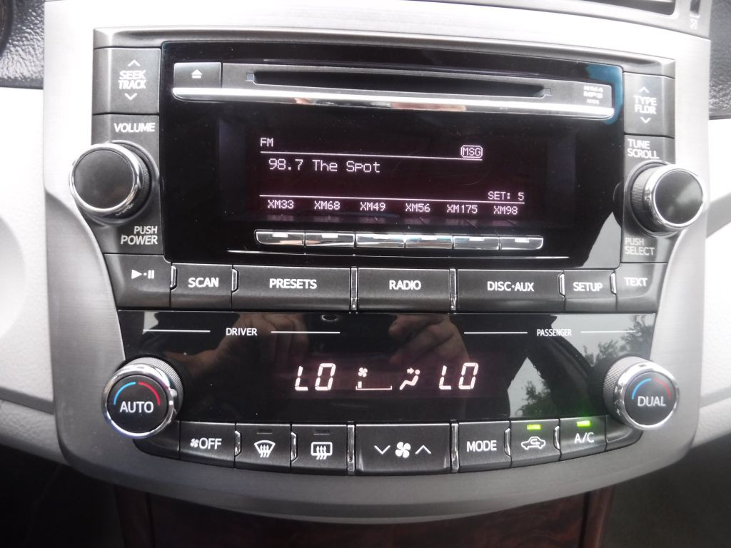 2012 Toyota Avalon Image 36