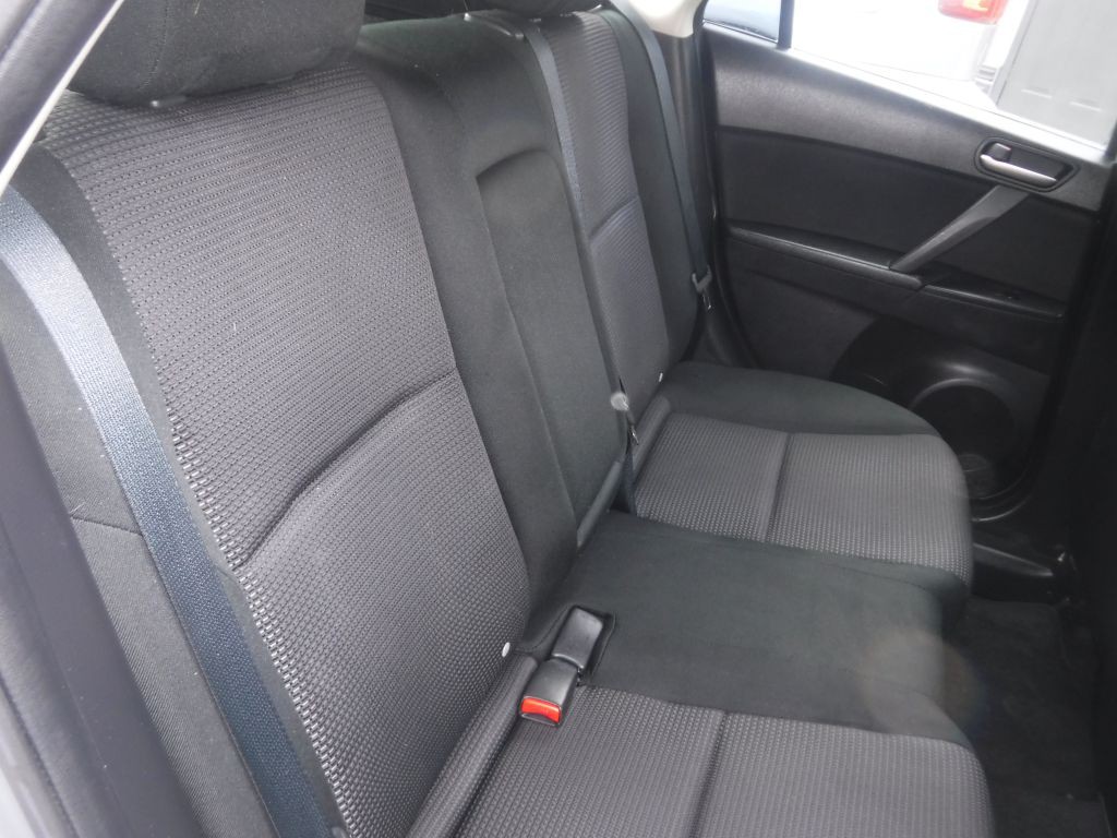 2013 Mazda Mazda3 Image 35