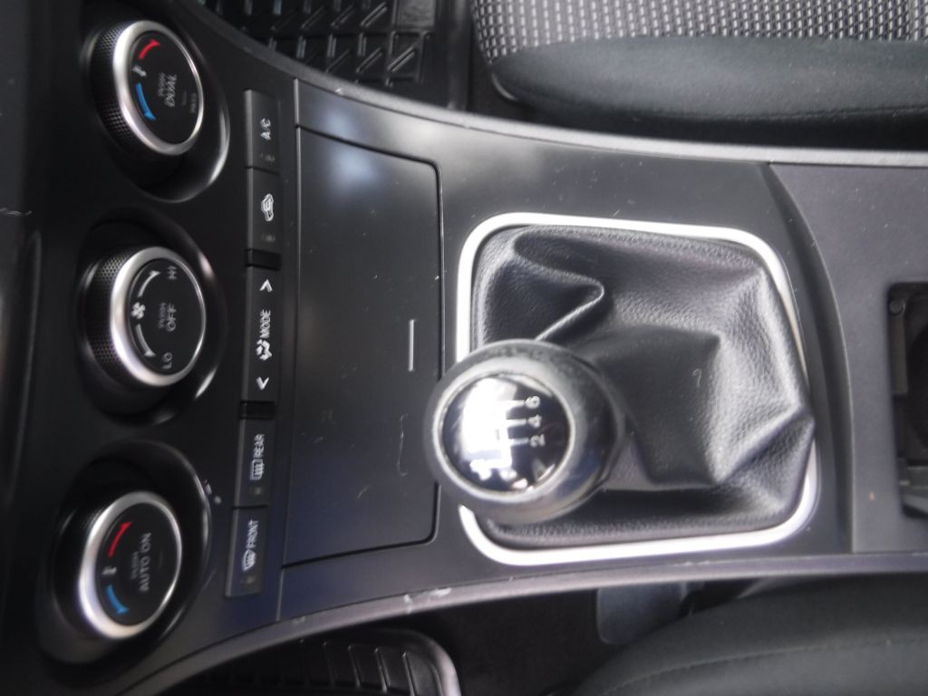 2013 Mazda Mazda3 Image 37