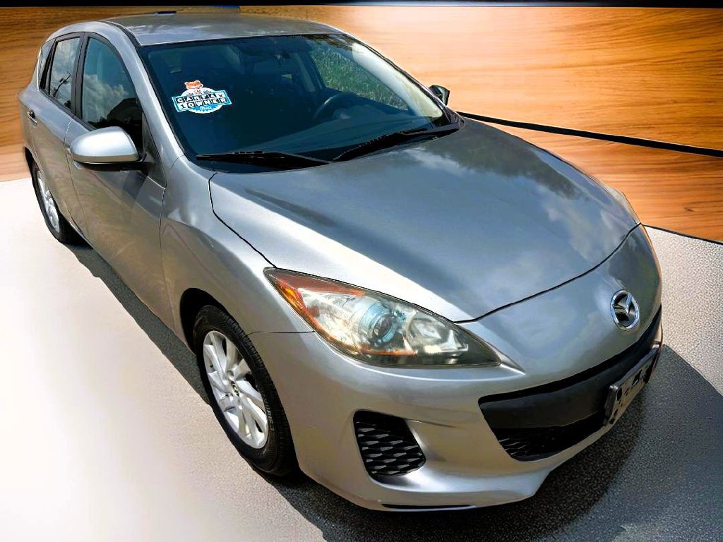 2013 Mazda Mazda3 Image 1