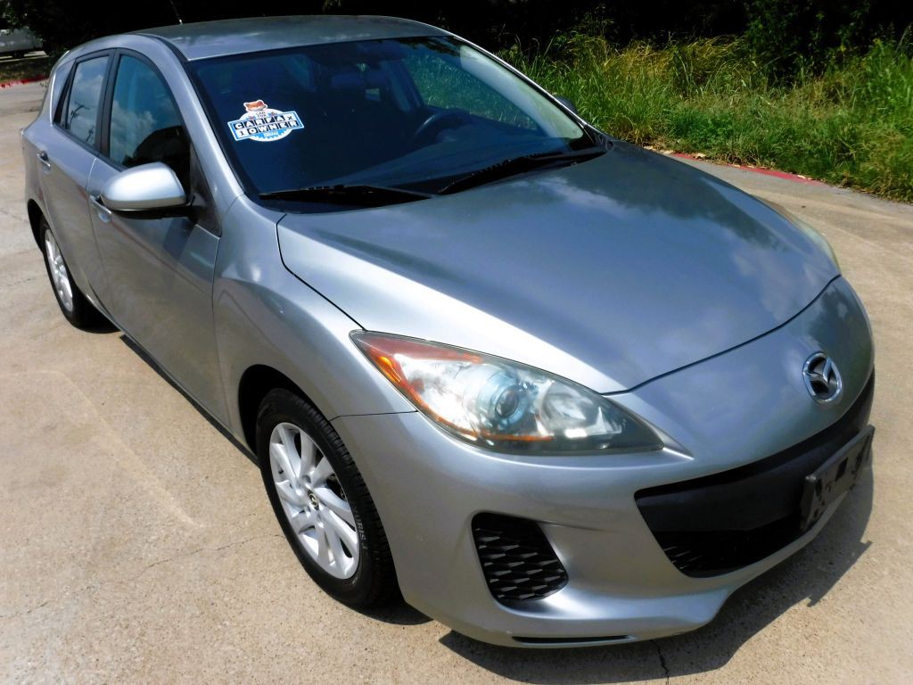 2013 Mazda Mazda3 Image 2