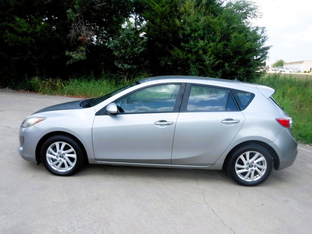 2013 Mazda Mazda3 Image 10
