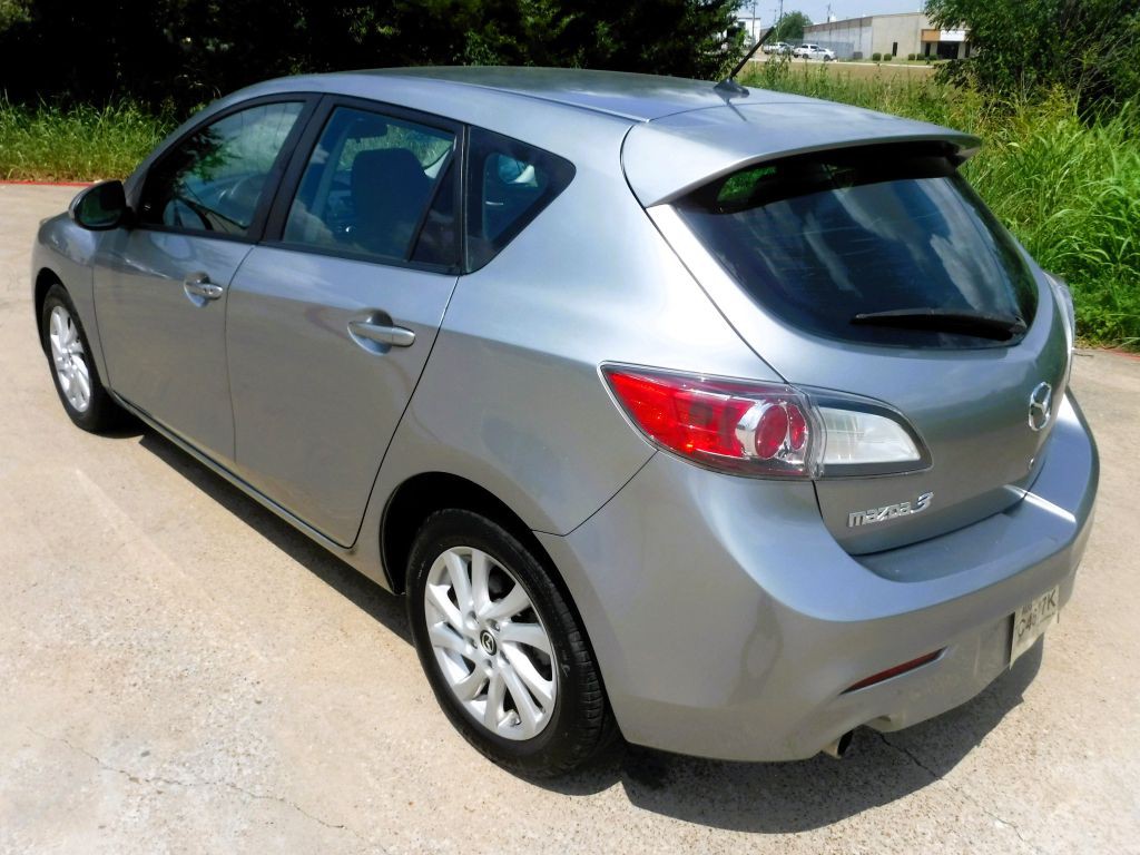 2013 Mazda Mazda3 Image 12