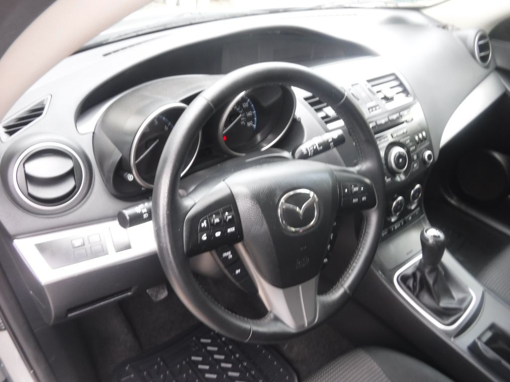 2013 Mazda Mazda3 Image 27