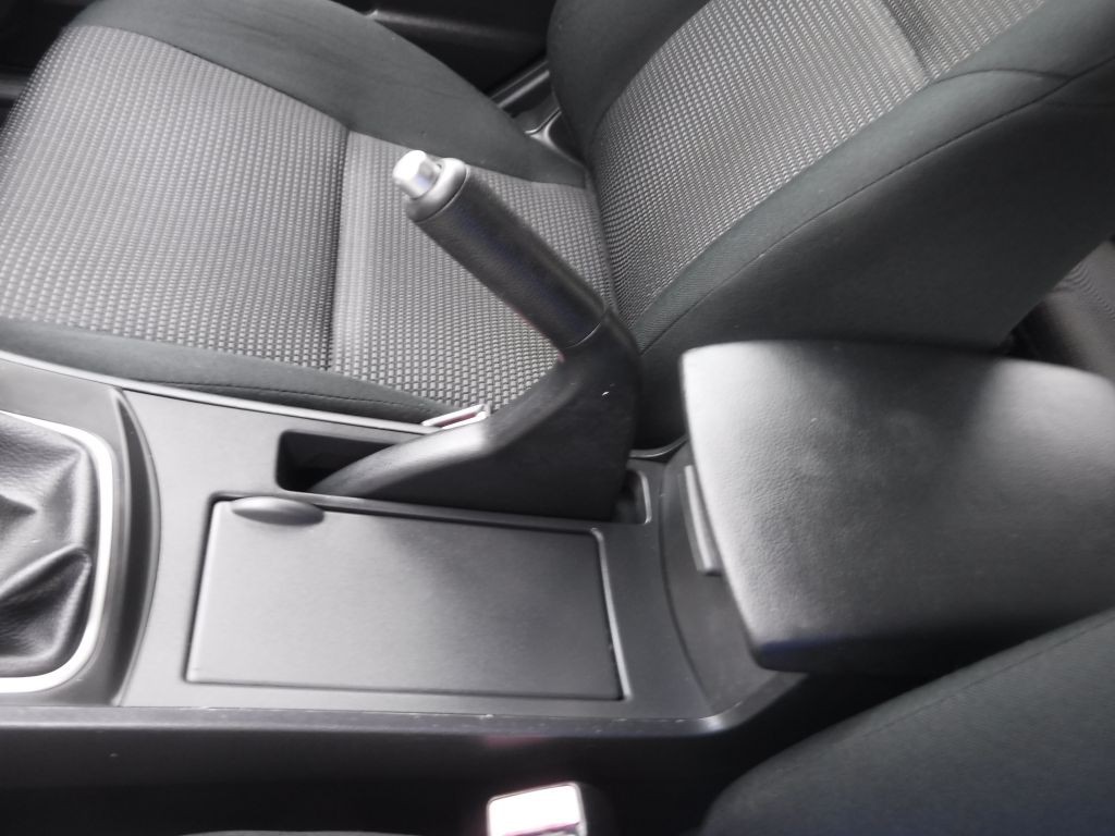 2013 Mazda Mazda3 Image 46