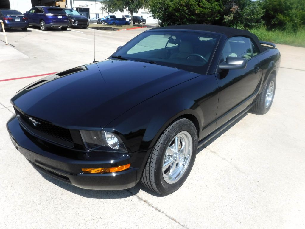 2008 Ford Mustang Image 9