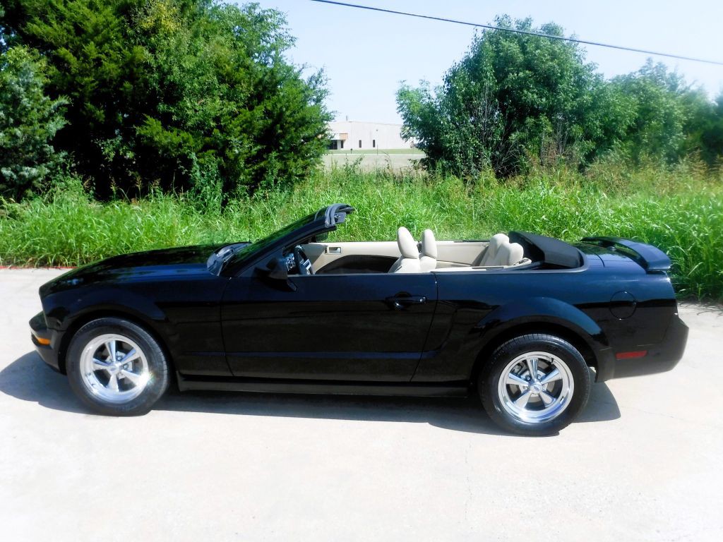 2008 Ford Mustang Image 20