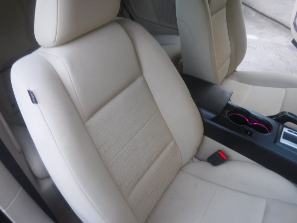 2008 Ford Mustang Image 37