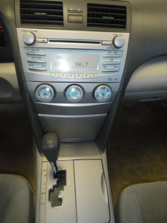 2009 Toyota Camry Image 32