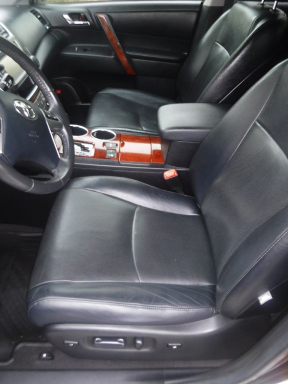 2013 Toyota Highlander Image 5
