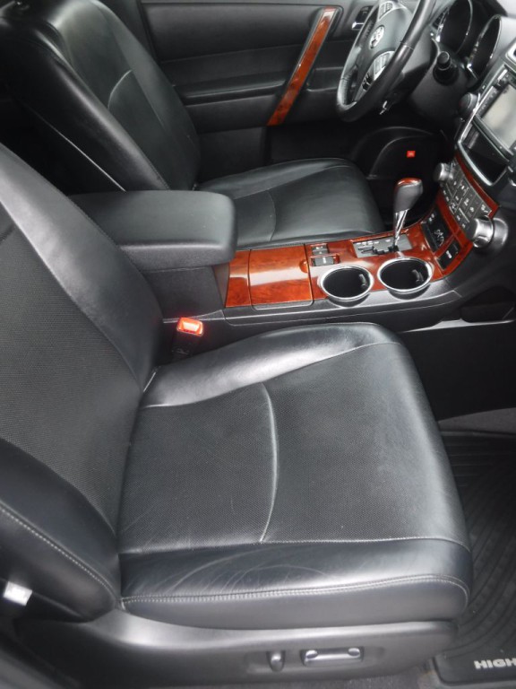 2013 Toyota Highlander Image 6