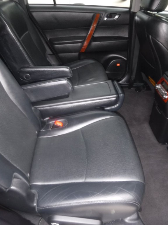 2013 Toyota Highlander Image 12