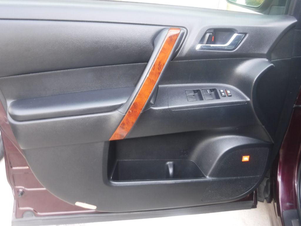 2013 Toyota Highlander Image 42