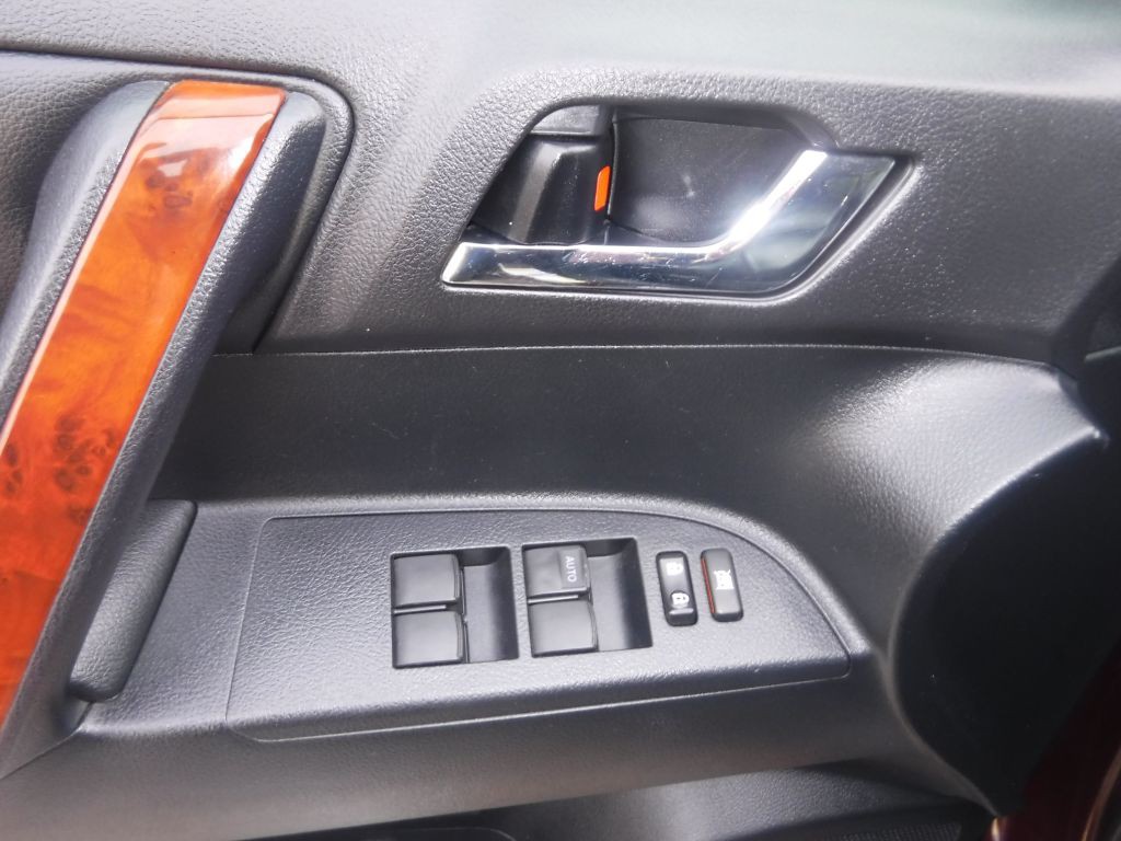 2013 Toyota Highlander Image 43