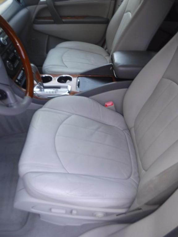 2008 Buick Enclave Image 25