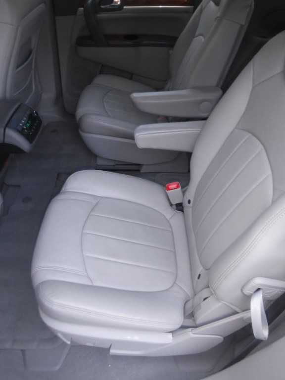 2008 Buick Enclave Image 29