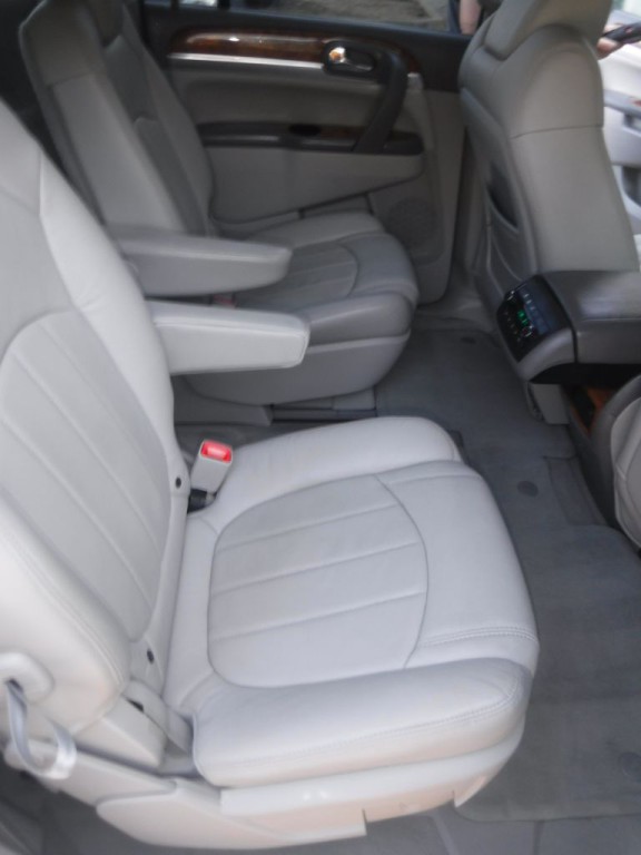 2008 Buick Enclave Image 30