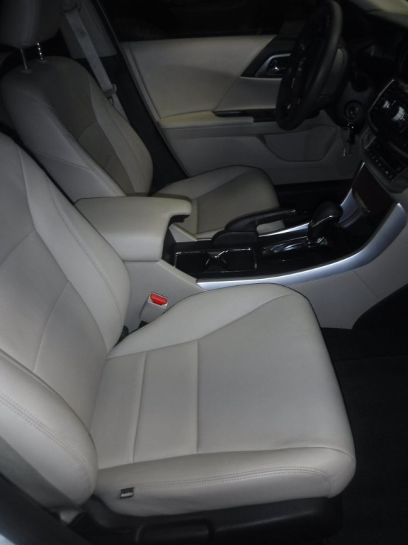 2014 Honda Accord Image 17