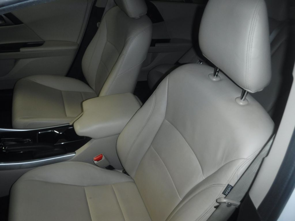 2014 Honda Accord Image 18