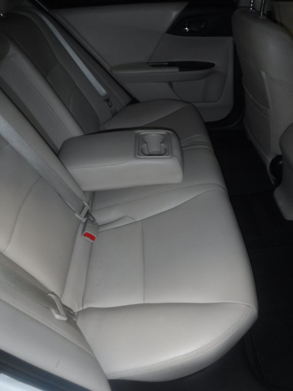 2014 Honda Accord Image 23