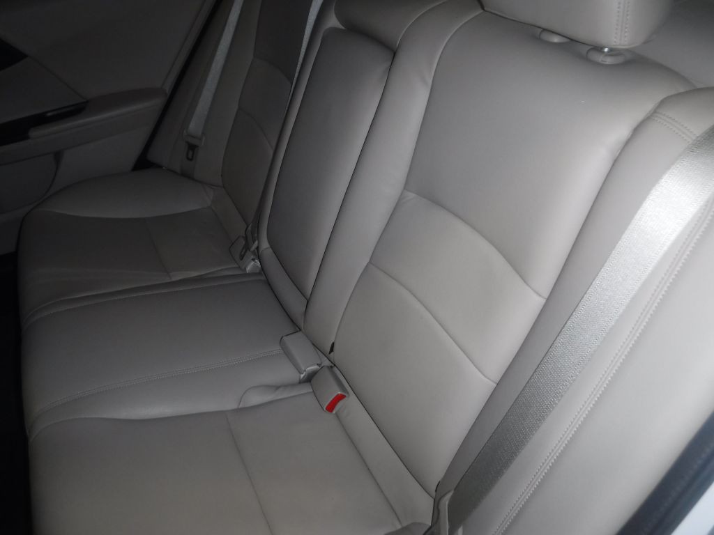 2014 Honda Accord Image 24