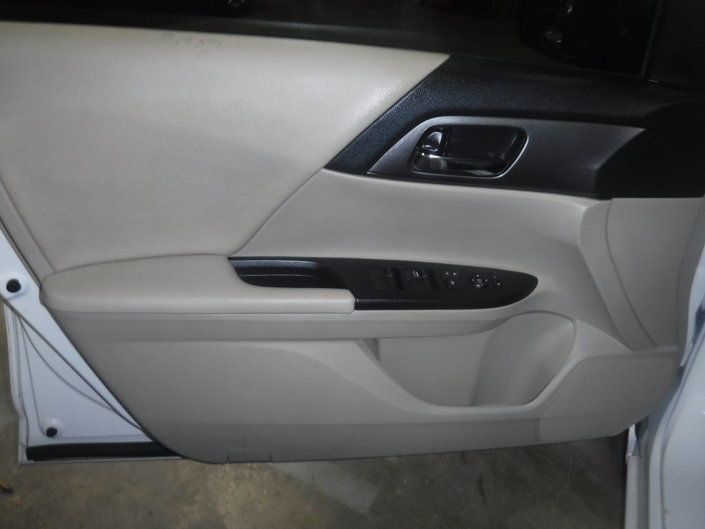 2014 Honda Accord Image 30