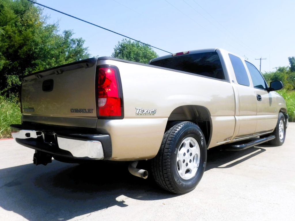 2004 Chevrolet Silverado 1500 Image 8