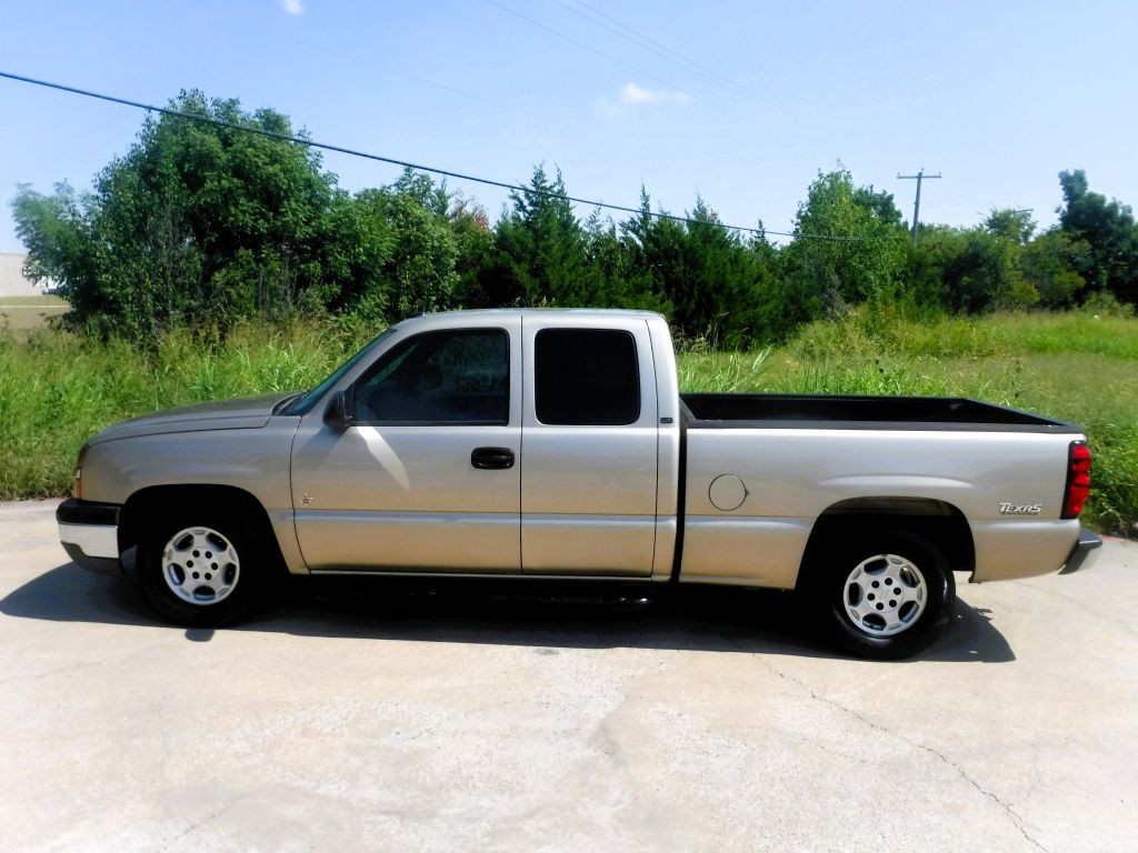 2004 Chevrolet Silverado 1500 Image 11