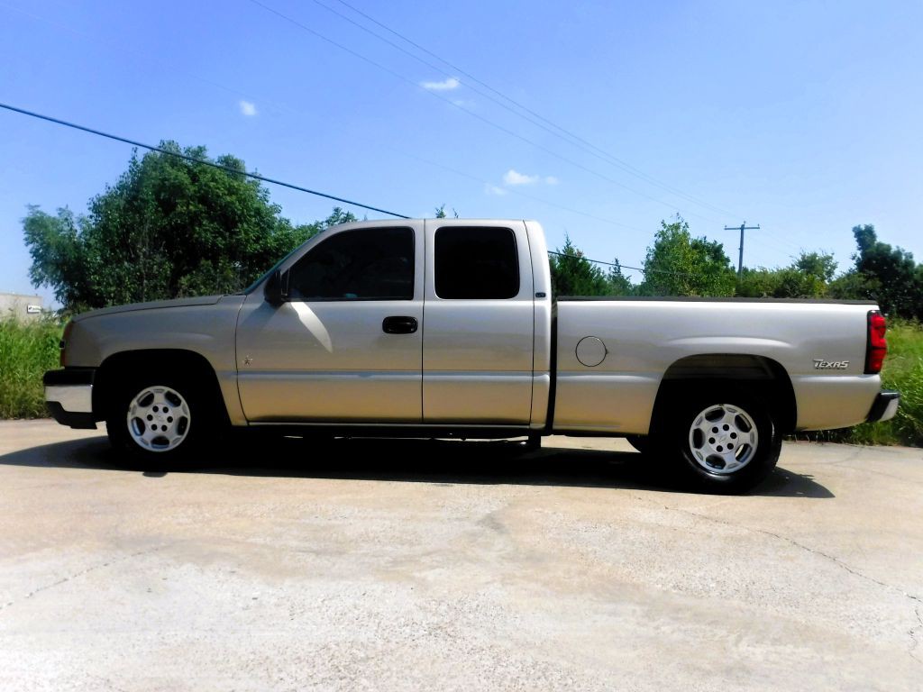 2004 Chevrolet Silverado 1500 Image 12