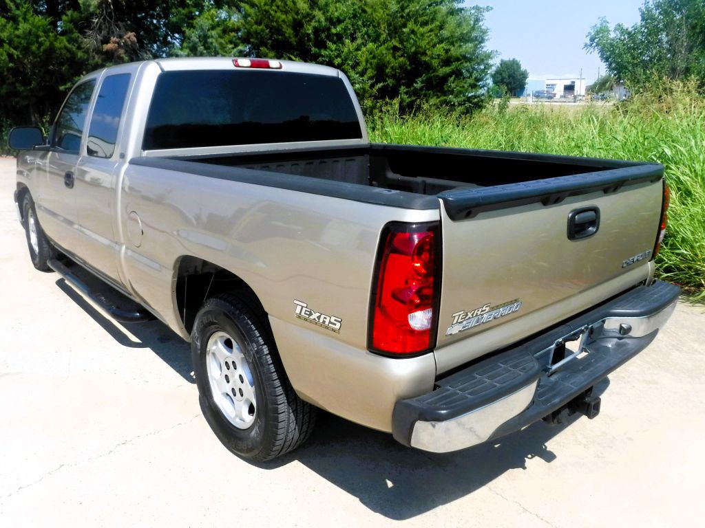 2004 Chevrolet Silverado 1500 Image 14