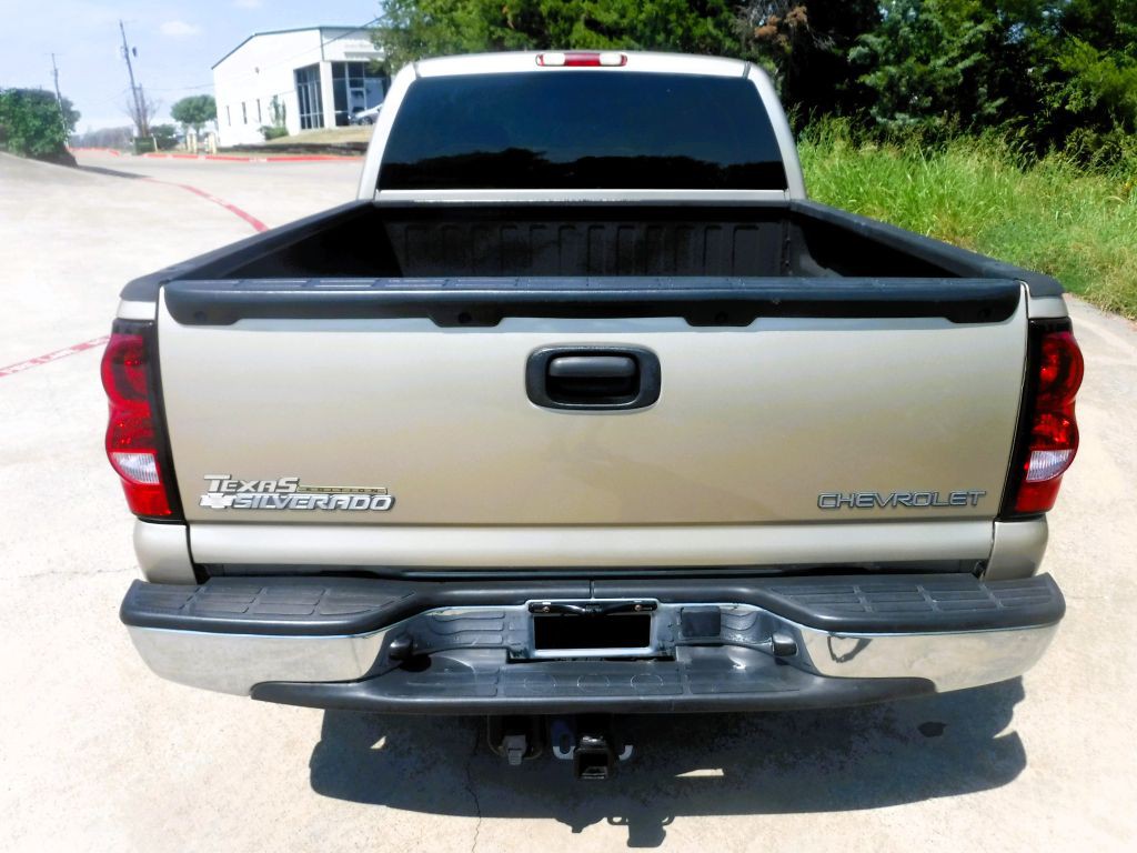 2004 Chevrolet Silverado 1500 Image 18