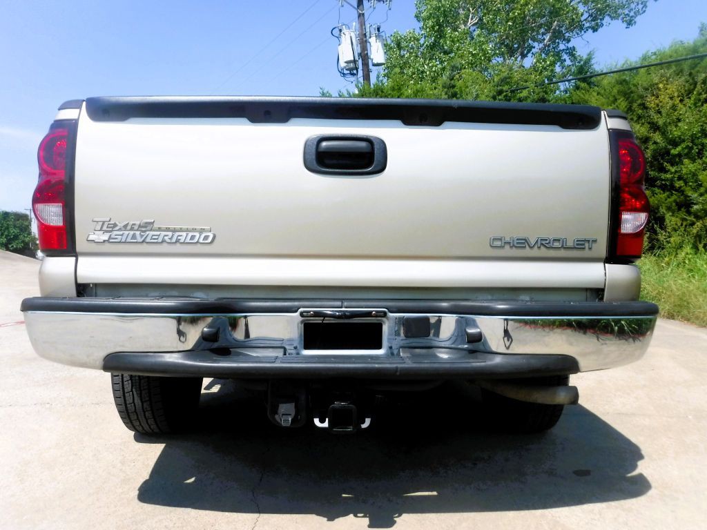 2004 Chevrolet Silverado 1500 Image 19