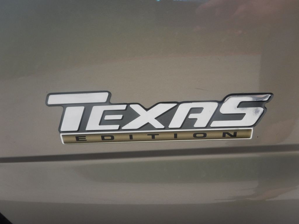 2004 Chevrolet Silverado 1500 Image 23