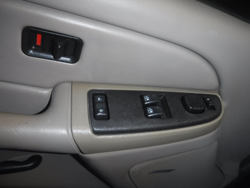 2004 Chevrolet Silverado 1500 Image 47