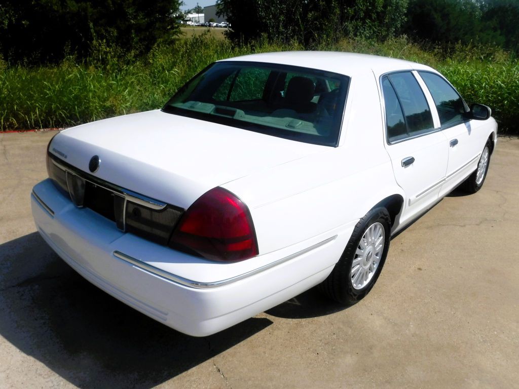 2007 Mercury Grand Marquis Image 6