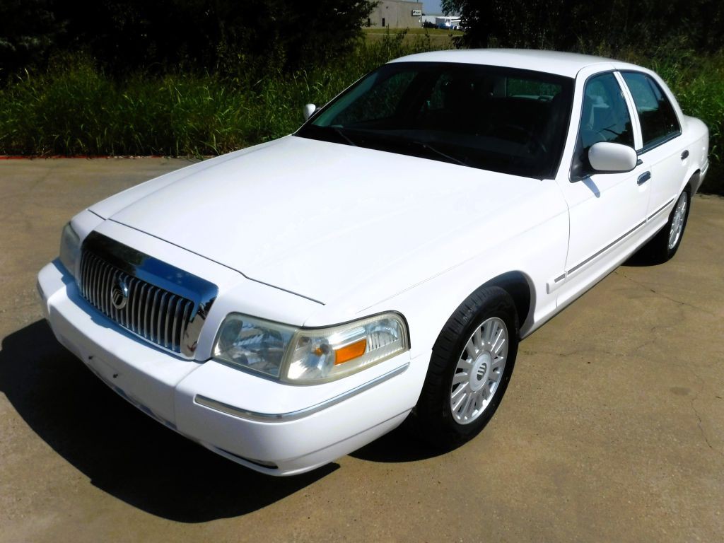 2007 Mercury Grand Marquis Image 8