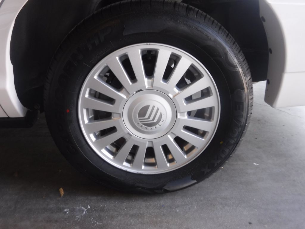 2007 Mercury Grand Marquis Image 18