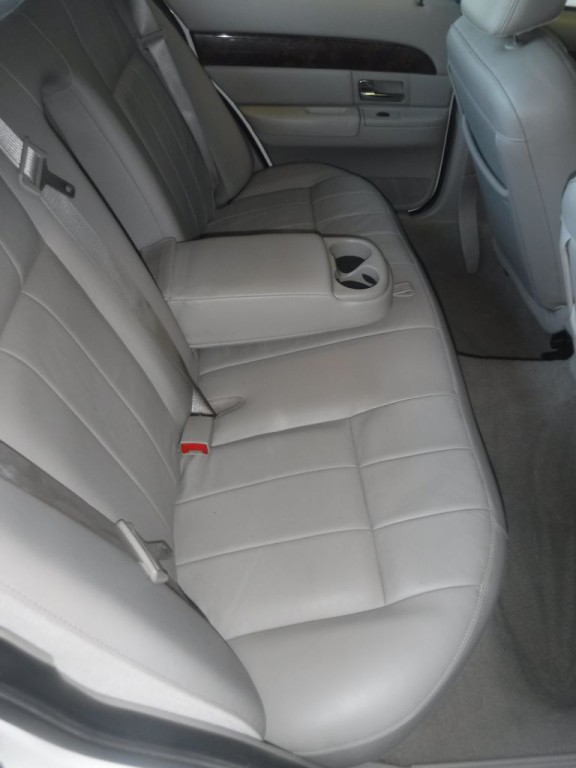 2007 Mercury Grand Marquis Image 31