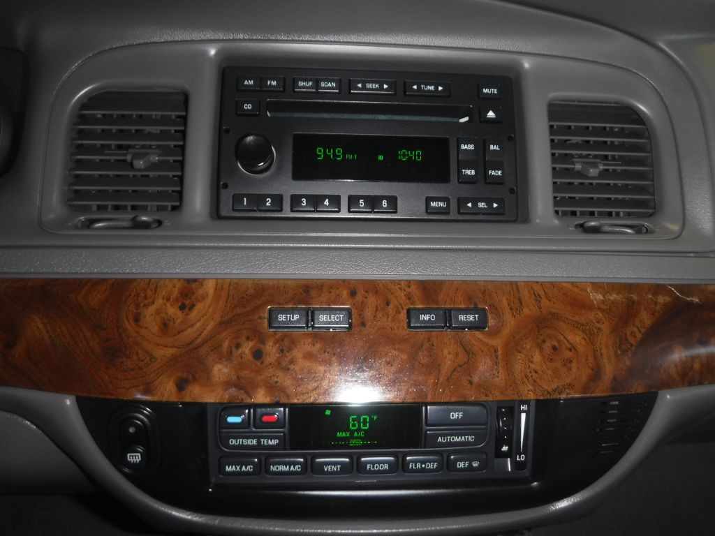 2007 Mercury Grand Marquis Image 34