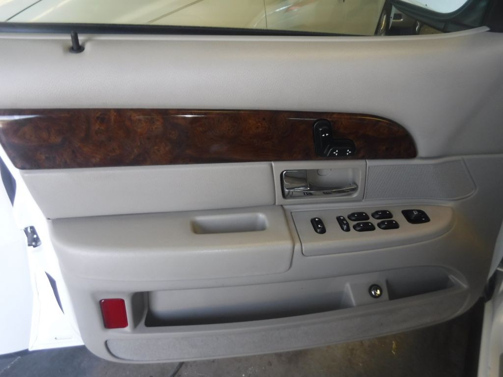 2007 Mercury Grand Marquis Image 37
