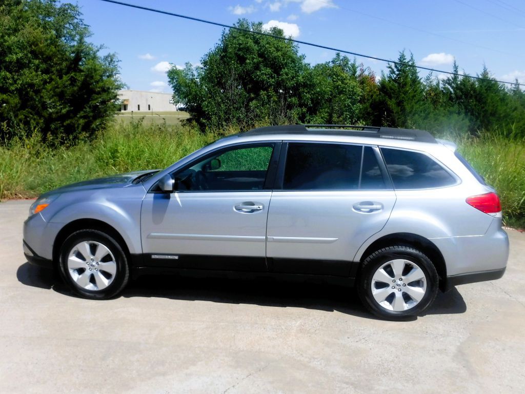 2012 Subaru Outback Image 10