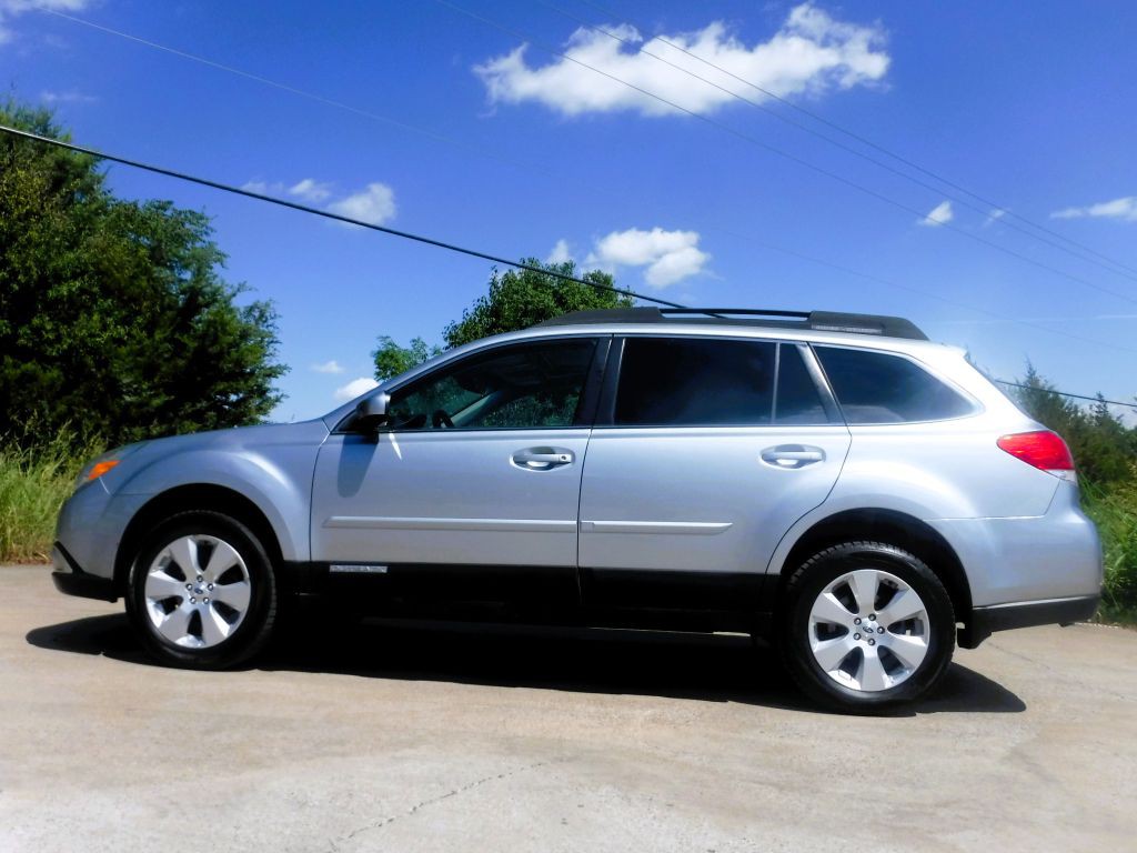 2012 Subaru Outback Image 11