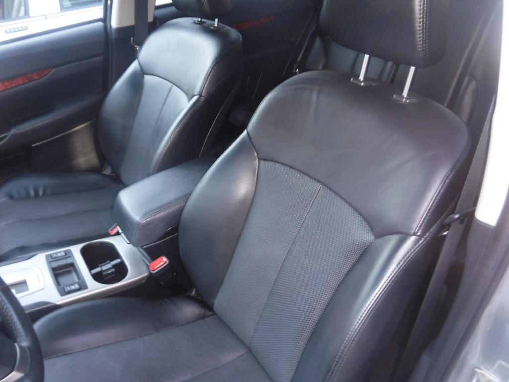 2012 Subaru Outback Image 26